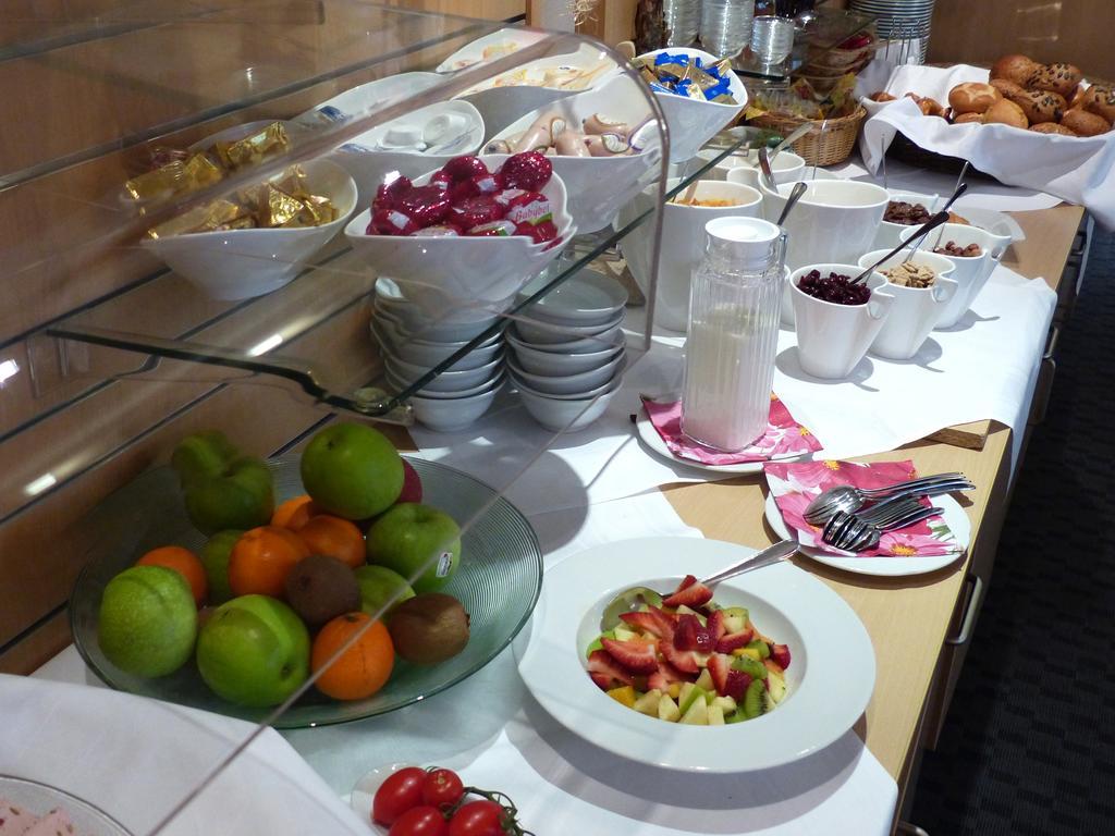 Hasi'S Hotel Grafing エクステリア 写真
